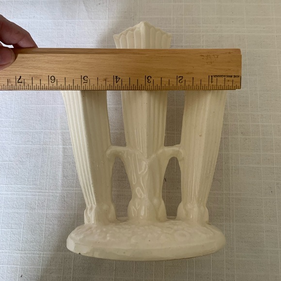 VINTAGE JAPANESE VASE | Fluted Edged Three Finger Vase with Floral Motifs - Picture 7 of 7